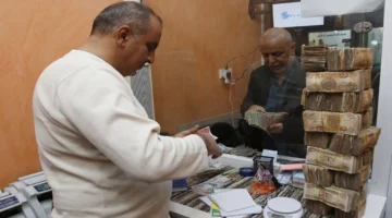 تراجع الدينار العراقي أمام الدولار في ختام تعاملات الأسبوع